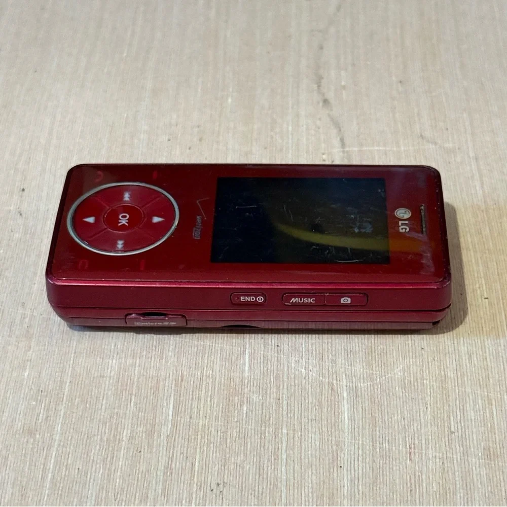 LG VX8500R Chocolate Flip Phone Verizon Burgundy “UNTESTED”No Charger Read Info.